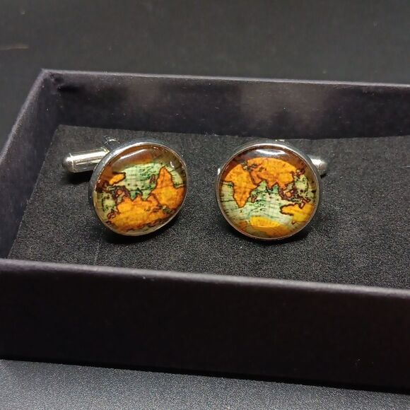 New Retro Map Cufflinks Silvertone New In Box - Picture 1 of 3